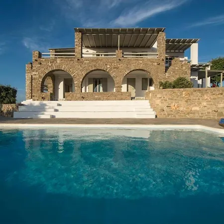 Villa Paros Sleeps 8 Air Con Wifi T478604 Páros