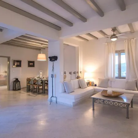 Paros Sleeps 8 Air Con Wifi T478604 Villa