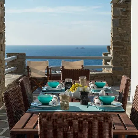 Paros Sleeps 8 Air Con Wifi T478604 *
