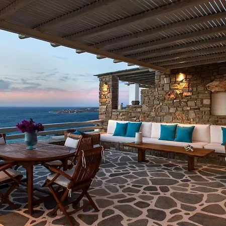 Paros Sleeps 8 Air Con Wifi T478604 Villa