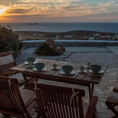 Villa Paros Sleeps 8 Air Con Wifi T478604 Páros