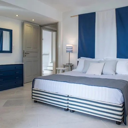 Paros Sleeps 8 Air Con Wifi T478604 Villa *