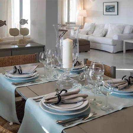 Villa Paros Sleeps 8 Air Con Wifi T478604 *